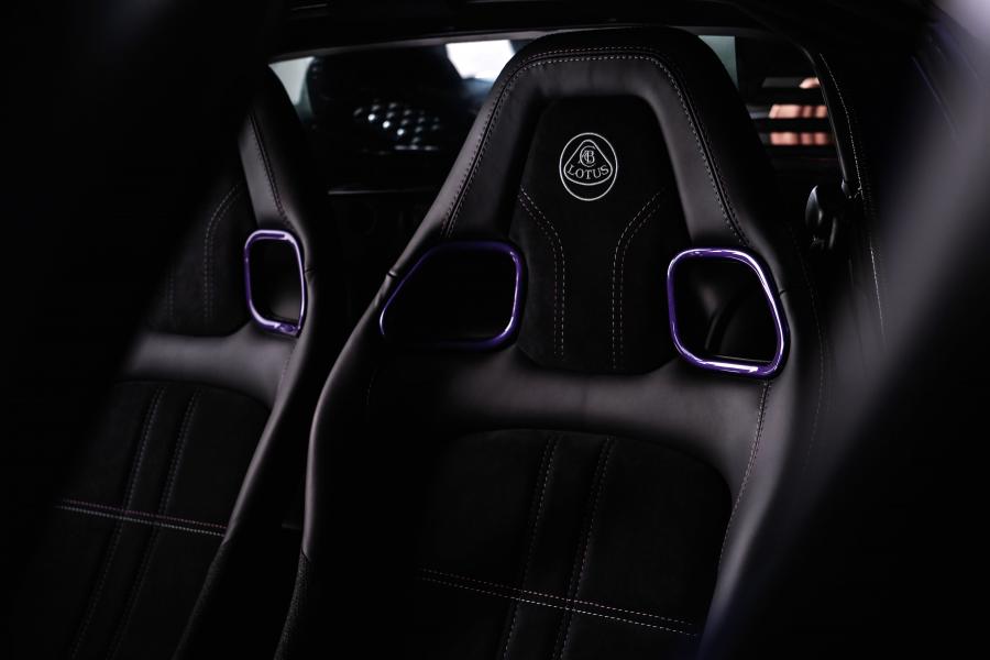 Интерьер Lotus Exige Sport 350 2015 года  (UK) (фото 15 из 35)